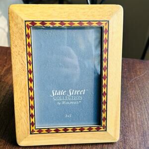 Vintage State Street by Burns solid wood frame inlaid design holds 3x5